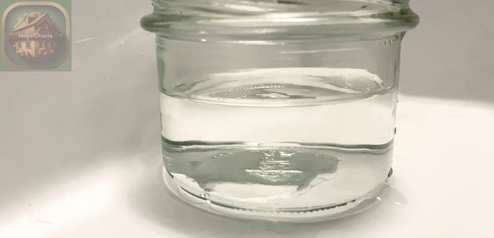 tarro de cristal con agua